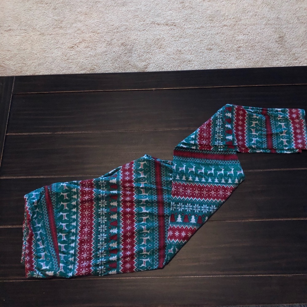 Christmas themed lularoe TC leggings